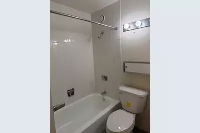 211 E Ohio Street #1911, Chicago, IL 60611 - Photo 19
