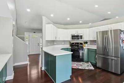 24339 W Apple Tree Lane, Plainfield, IL 60585 - Photo 9