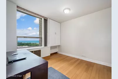 1455 N Sandburg Terrace #2009, Chicago, IL 60610 - Photo 9