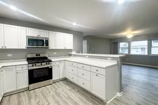 3108 Elizabeth Ave, Zion, IL 60099 - Photo 9