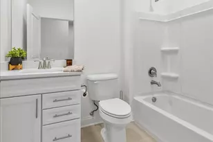 [Address not provided], South Elgin, IL 60177 - Photo 19