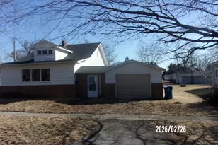 202 N Harrison St, Flanagan, IL 61740 - Photo 3