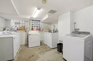 1928 W Addison St, Chicago, IL 60613 - Photo 15