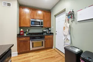 1928 W Addison St, Chicago, IL 60613 - Photo 9