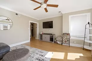 1928 W Addison St, Chicago, IL 60613 - Photo 5