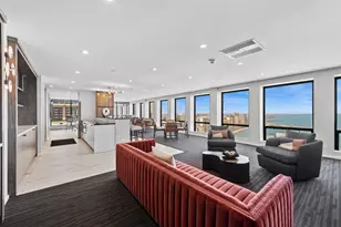 260 E Chestnut St, Chicago, IL 60611 - Photo 23