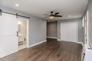 8500 S Prairie Ave, Chicago, IL 60619 - Photo 15