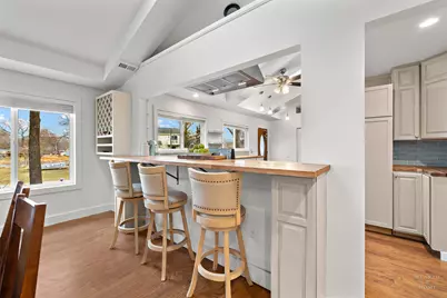 4433 Wildwood Drive, Crystal Lake, IL 60014 - Photo 9