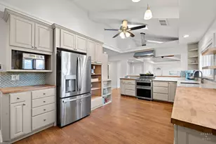 4433 Wildwood Dr, Crystal Lake, IL 60014 - Photo 7