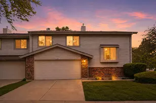 18630 Golfview Dr, Hazel Crest, IL 60429 - Photo 1