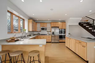 2801 W Eastwood Ave, Chicago, IL 60625 - Photo 9