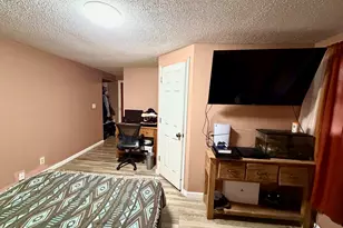 827 Monroe Ave, Carpentersville, IL 60110 - Photo 13