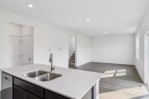 992 Sapphire Ln, Montgomery, IL 60538 - Photo 9