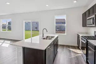 992 Sapphire Ln, Montgomery, IL 60538 - Photo 7