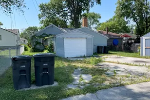 18019 Lorenz Ave, Lansing, IL 60438 - Photo 9