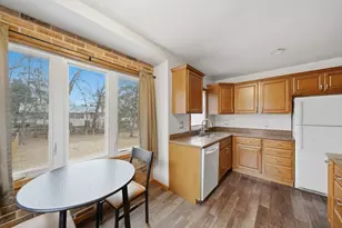 838 N Dement Ave, Dixon, IL 61021 - Photo 7