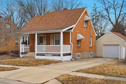 838 N Dement Avenue, Dixon, IL 61021 - Photo 1