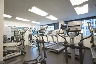 4250 N Marine Dr, Chicago, IL 60613 - Photo 17