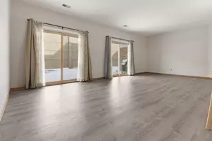 1505 Commodore Ct, Schaumburg, IL 60193 - Photo 7