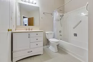 1505 Commodore Ct, Schaumburg, IL 60193 - Photo 5