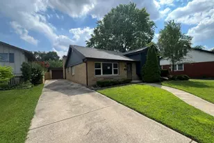 5009 W 101st St, Oak Lawn, IL 60453 - Photo 1