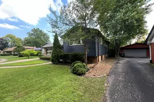 5009 W 101st St, Oak Lawn, IL 60453 - Photo 3