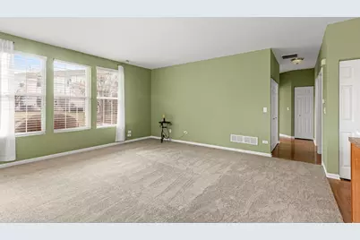1607 Millbrook Drive #1607, Algonquin, IL 60102 - Photo 5