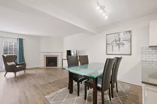 141 W Robinhood Way, Bolingbrook, IL 60440 - Photo 7