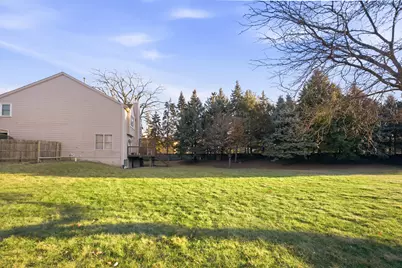 141 W Robinhood Way #141, Bolingbrook, IL 60440 - Photo 25