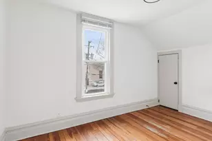 127 N West St, Wheaton, IL 60187 - Photo 9