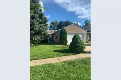 714 N Lakeside Drive, Vernon Hills, IL 60061 - Photo 1