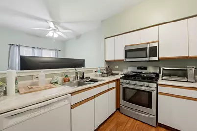 8 Saint Regis Court, Elmhurst, IL 60126 - Photo 7