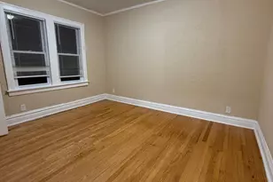 2817 W Waveland Ave, Chicago, IL 60618 - Photo 5