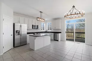 2511 Hennig Rd, Hampshire, IL 60140 - Photo 5