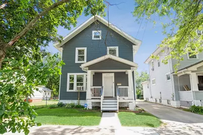 571 E Benton Street, Aurora, IL 60505 - Photo 1