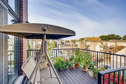 1331 N Greenview Avenue #3, Chicago, IL 60642 - Photo 11