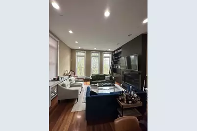 1331 N Greenview Avenue #3, Chicago, IL 60642 - Photo 5