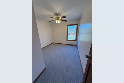 8885 Dryden Street, Woodridge, IL 60517 - Photo 15