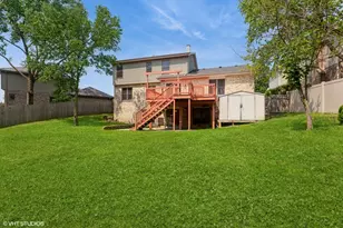 8885 Dryden St, Woodridge, IL 60517 - Photo 33