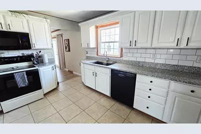 412 Sunset Drive, Centralia, IL 62801 - Photo 13