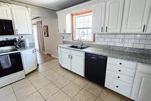 412 Sunset Dr, Centralia, IL 62801 - Photo 13