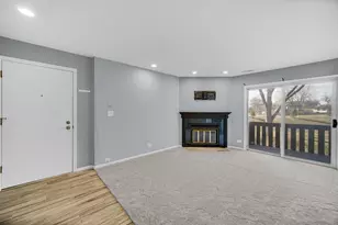 745 Candleridge Ct, Bartlett, IL 60103 - Photo 5