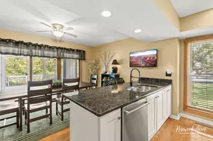 23 Birchwood Ln, Saint Anne, IL 60964 - Photo 9