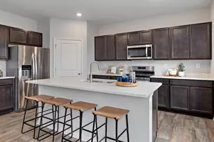 995 Sapphire Ln, Montgomery, IL 60538 - Photo 7