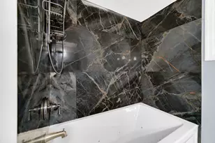 16906 Dobson Ct, South Holland, IL 60473 - Photo 11