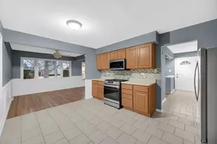 16906 Dobson Ct, South Holland, IL 60473 - Photo 7