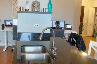 511 W Division St, Chicago, IL 60610 - Photo 5