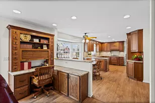 2501 Indian Ridge Dr, Glenview, IL 60026 - Photo 13