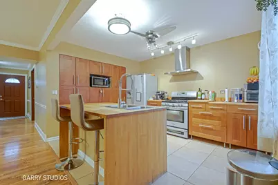 233 Lakeview Lane, Bloomingdale, IL 60108 - Photo 5