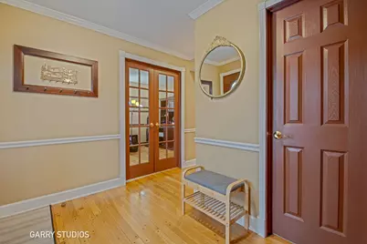 233 Lakeview Lane, Bloomingdale, IL 60108 - Photo 3